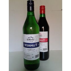 Botellas de vermut casero blanco Crial